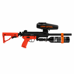 Lanzador traumático Byrna TCR color naranja con tanque superior y culata ajustable.