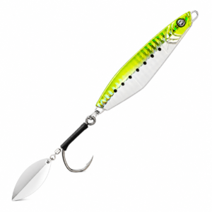 Señuelo jig metálico color verde limón y plata con acabado holográfico, anzuelo asistido y hoja giratoria para pesca deportiva.