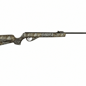 Rifle de aire de quiebre con culata camuflada y cañón de acero negro sobre fondo blanco.