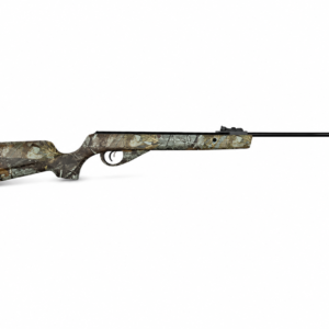 Rifle de aire de resorte calibre 4.5 mm con culata camuflada y mira abierta para tiro deportivo y control de plagas.